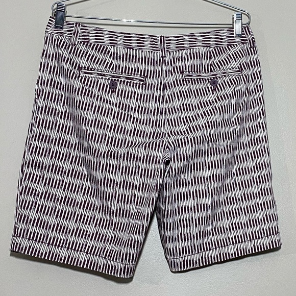 Loft Ann Taylor  burgundy and white Shorts size 8P - Picture 2 of 7
